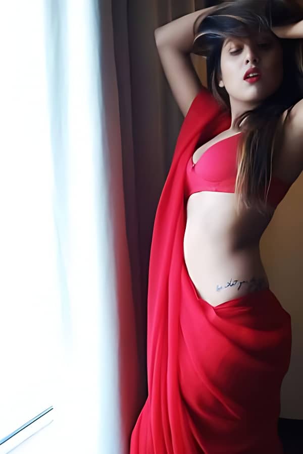 Suman Escort in Uska | Discreet Booking